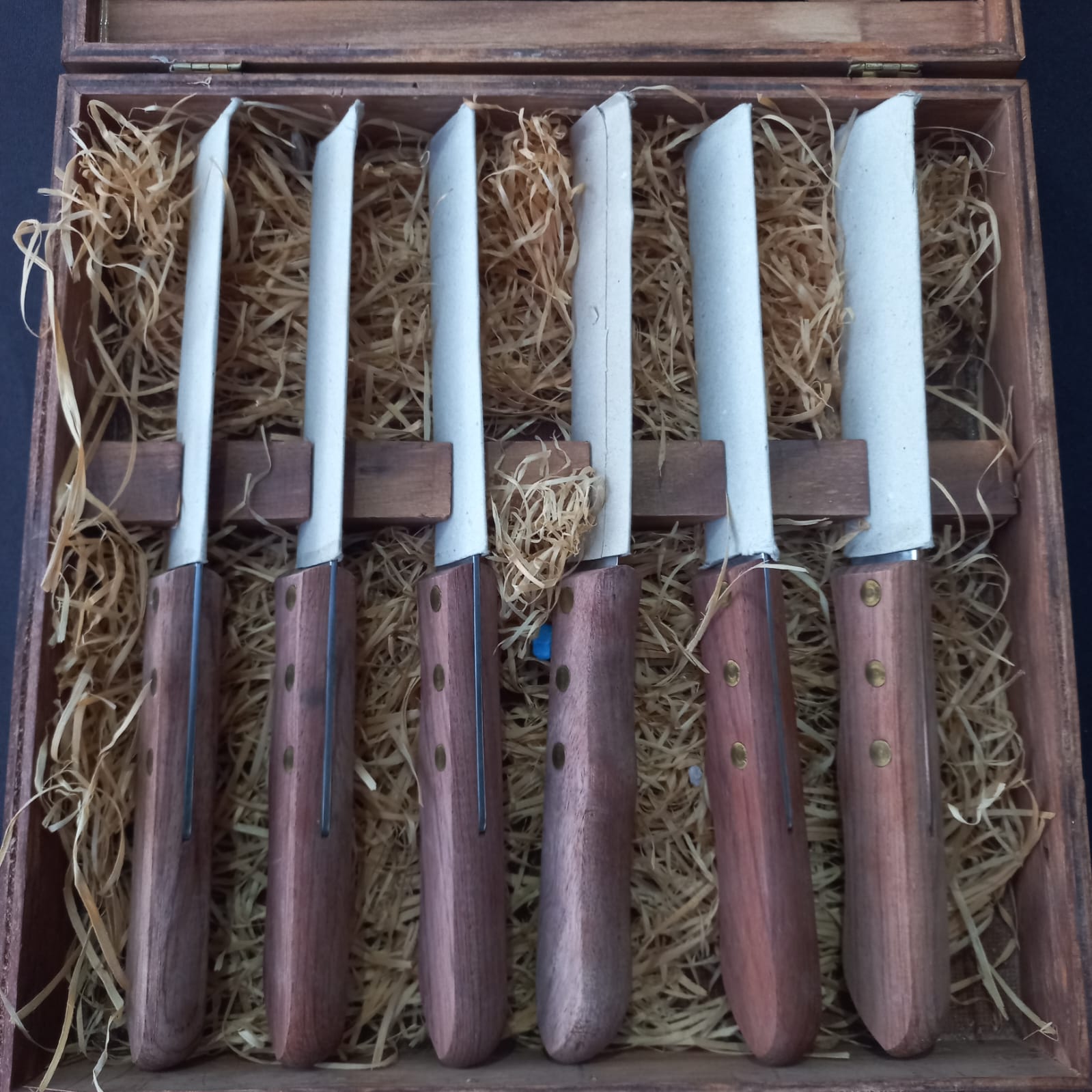 Set of 6 Kraft Rostfrei Steak Knives in Wooden Presentation Box
