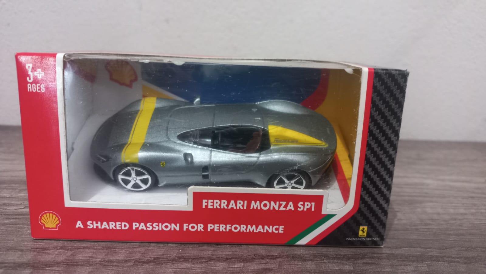 1/43 Scale Shell Ferrari Monza SP1 Die-Cast Model