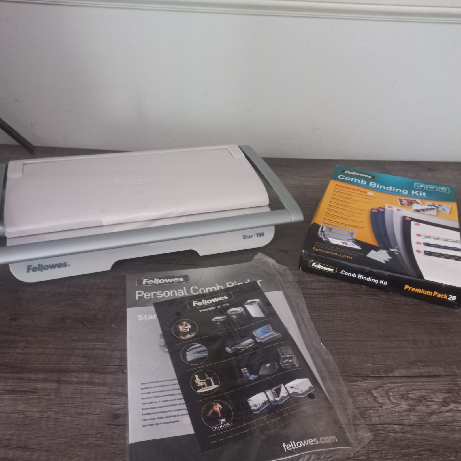 Fellowes Star 150 Personal Comb Binder with Binding Kit
