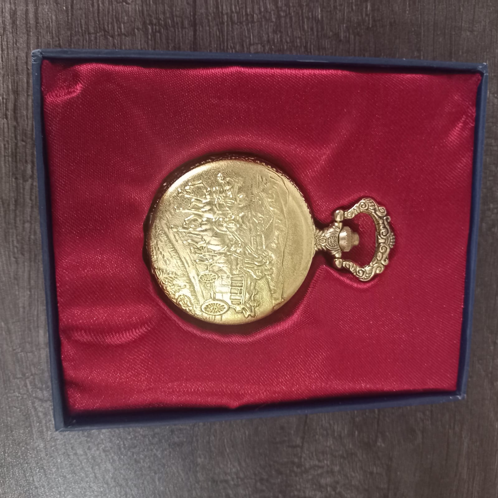 Gold-tone Quartz Pocket Watch in Presentation Box - Issue 15