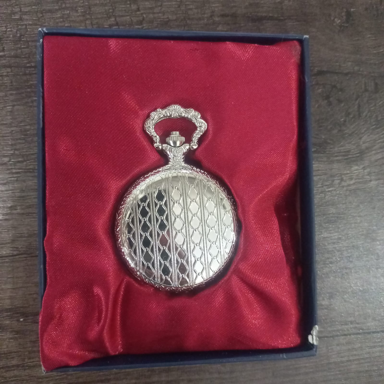 Quartz Pocket Watch in Presentation Box - Issue 22