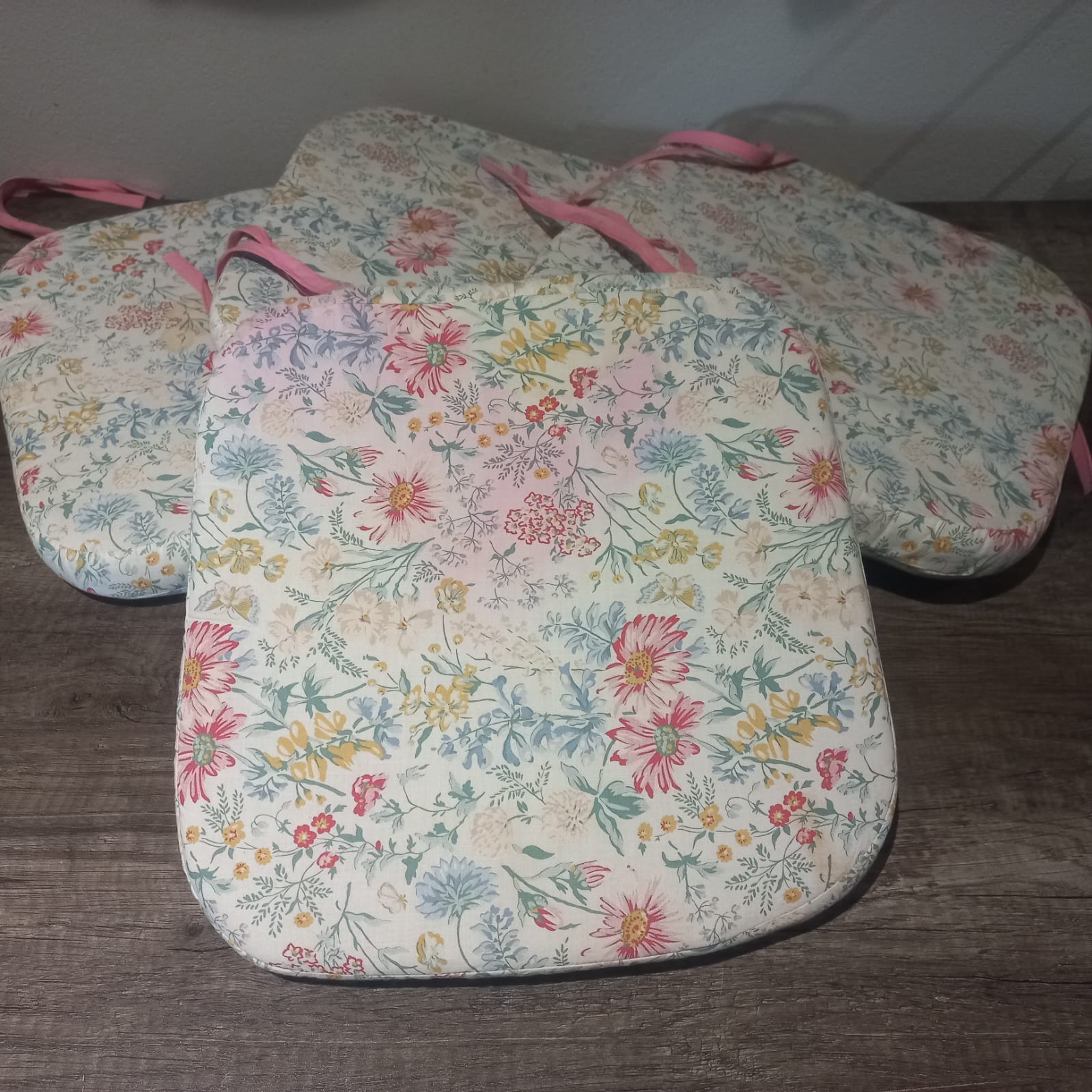 Set of 4 Floral Print Tie-On Chair Cushions