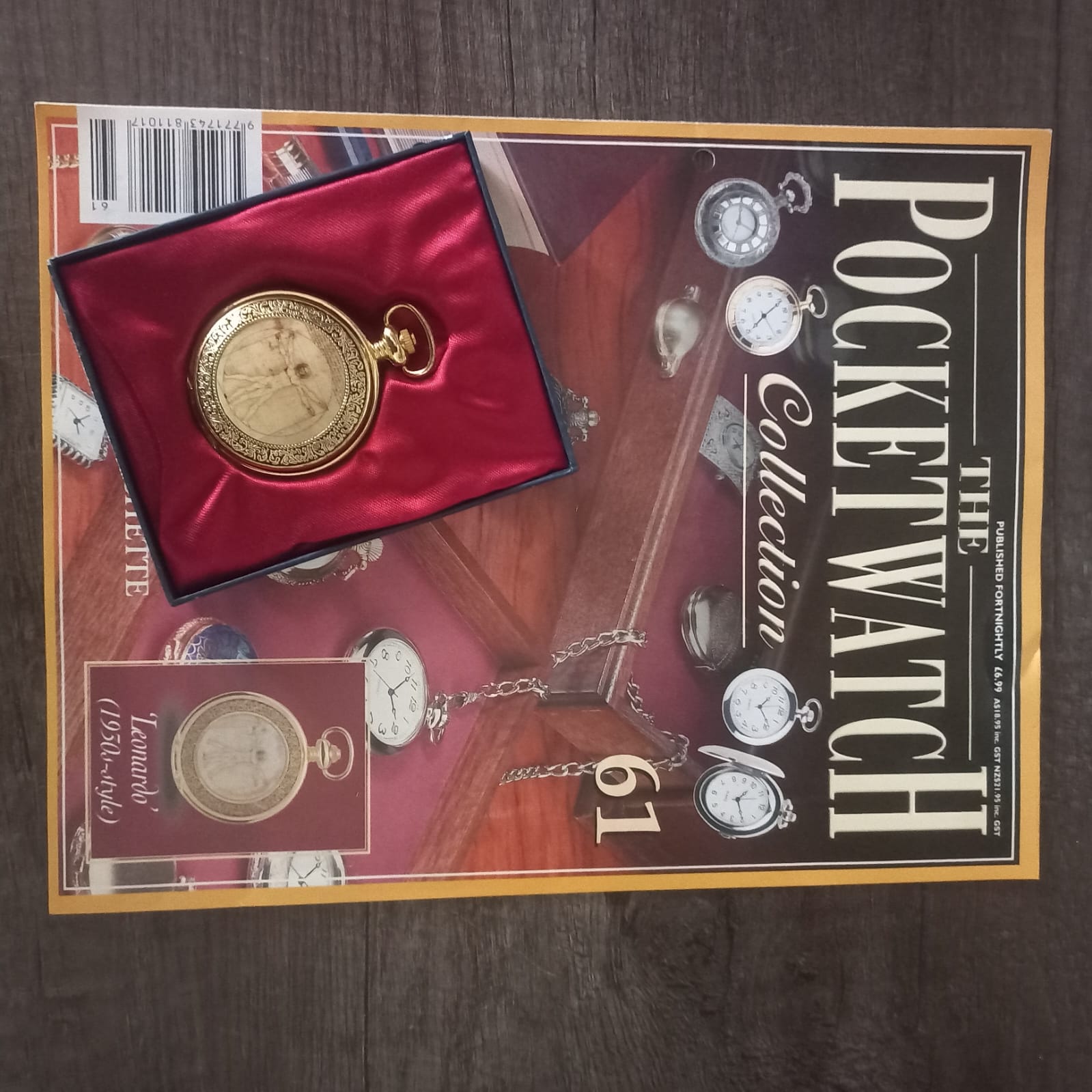 Collectible 'Leonardo' Style Quartz Pocket Watch with Magazine - Issue 61