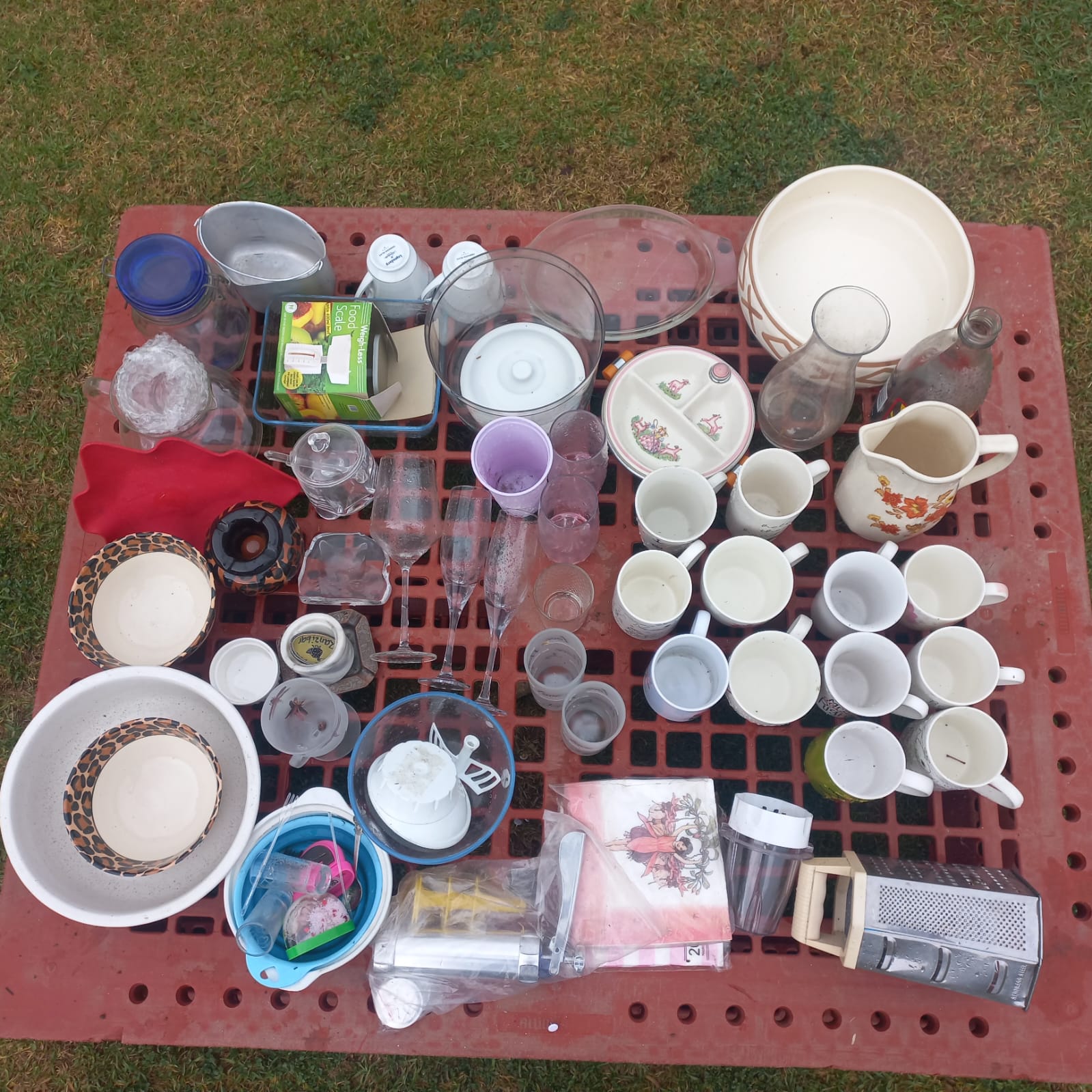 Project Palesa - Mixed Kitchenware and Household Assortment
