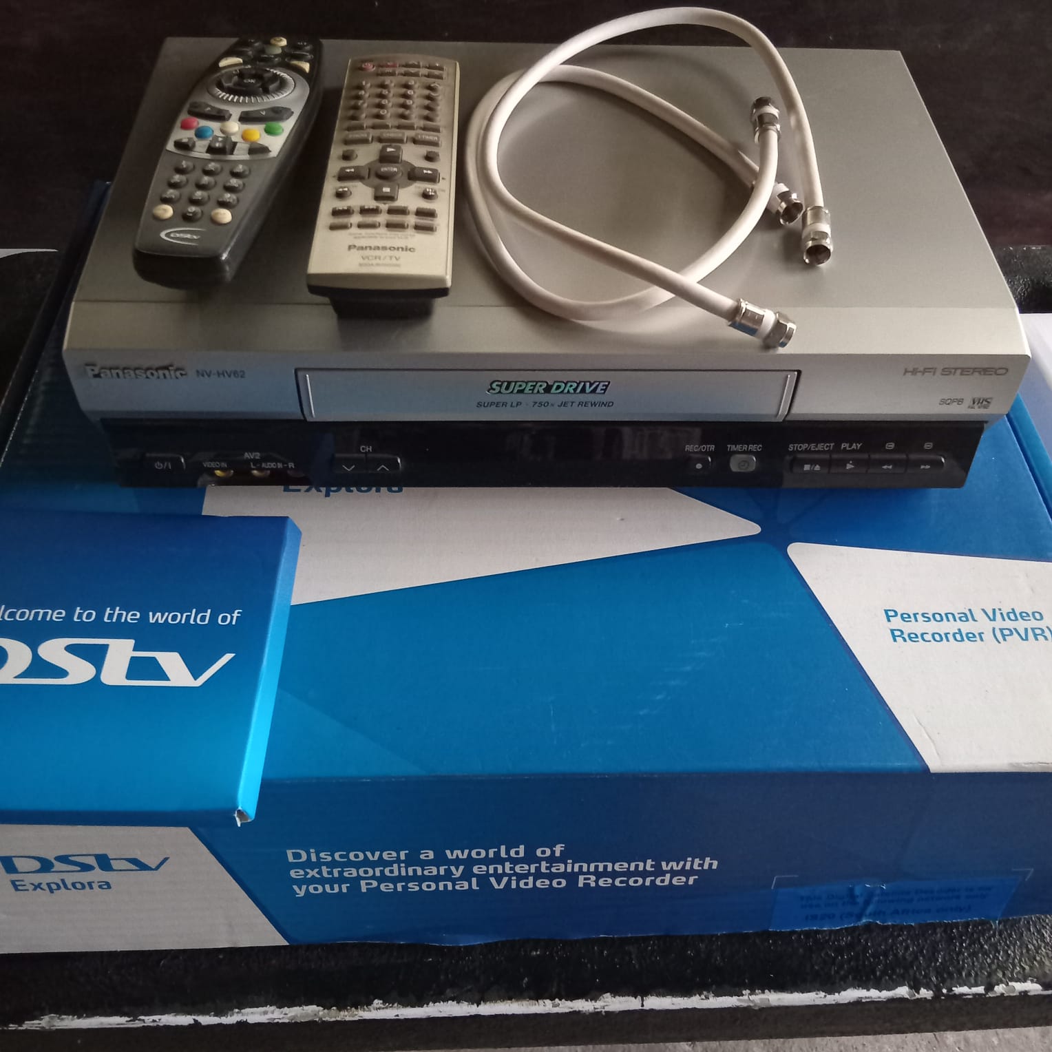 Panasonic NV-HV62 VCR and DStv Explora Box Bundle