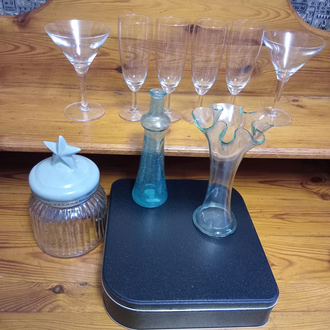 Assorted Glassware Collection (10 Pieces)
