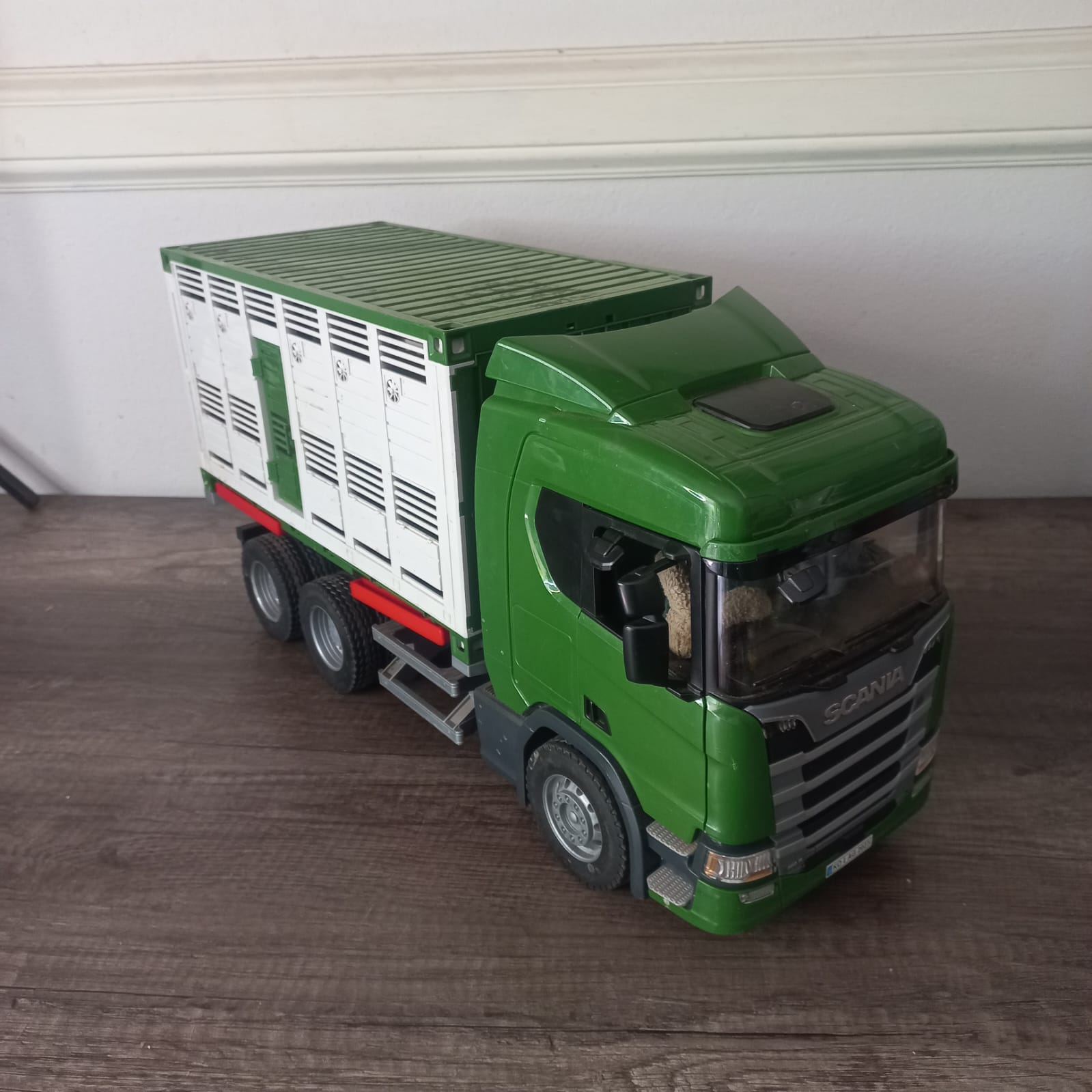 Large Scale Scania Model Livestock Transport Truck